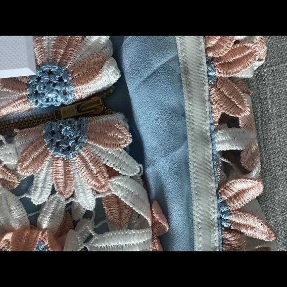 NWT Self portrait 3D floral off shoulder top,size US4 - Picture 7 of 8